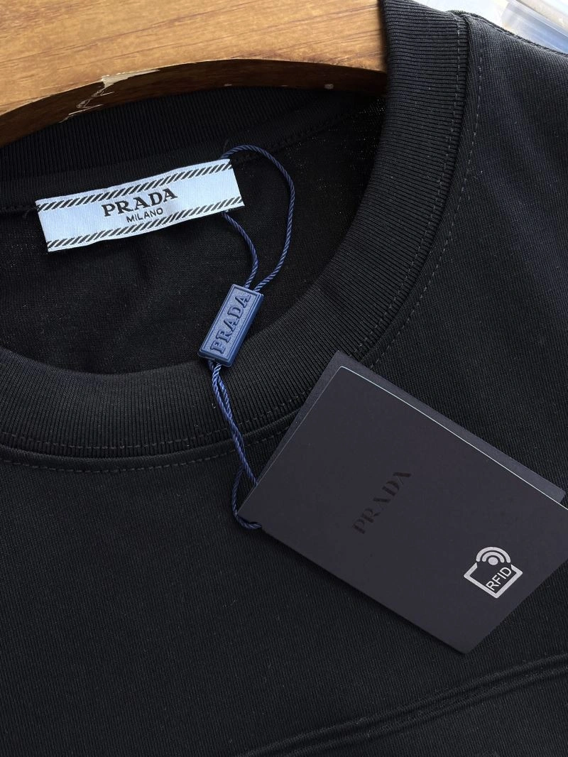 Prada T-Shirts Chic 169229