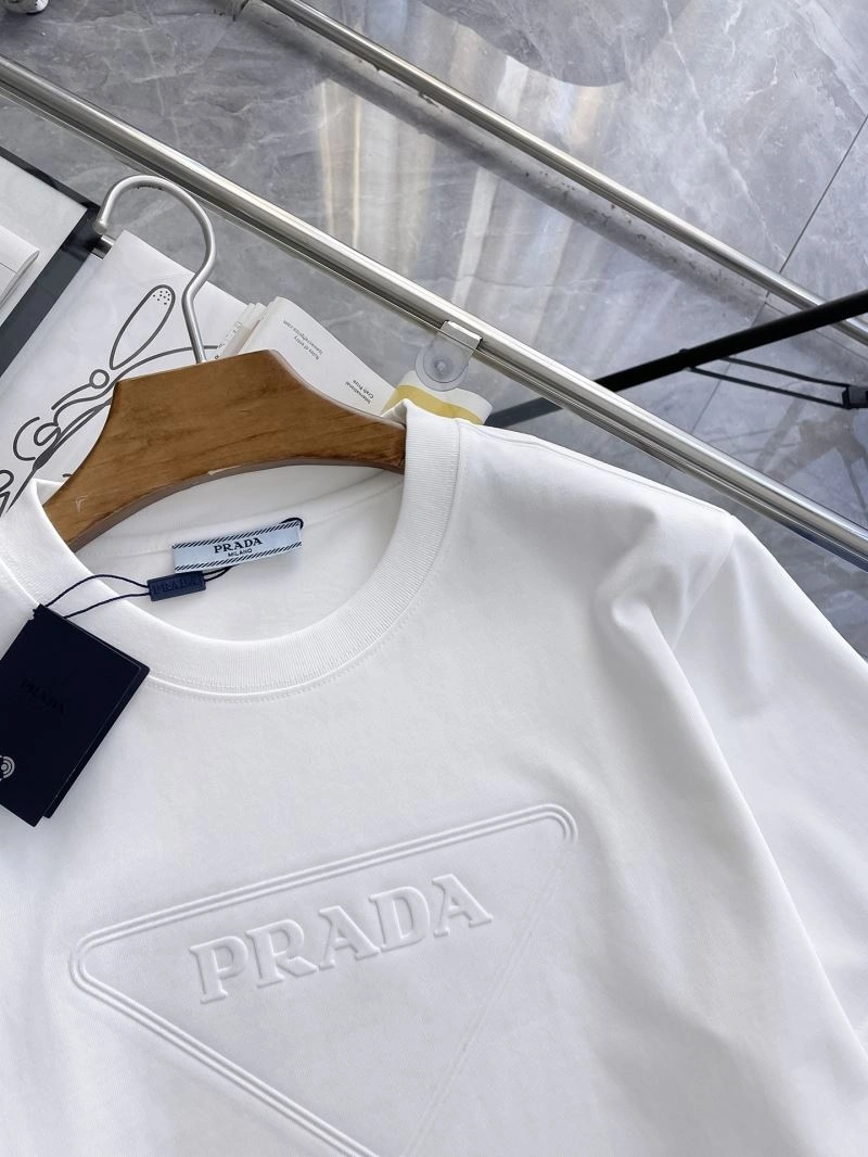 Flexible Prada T-Shirts 169348
