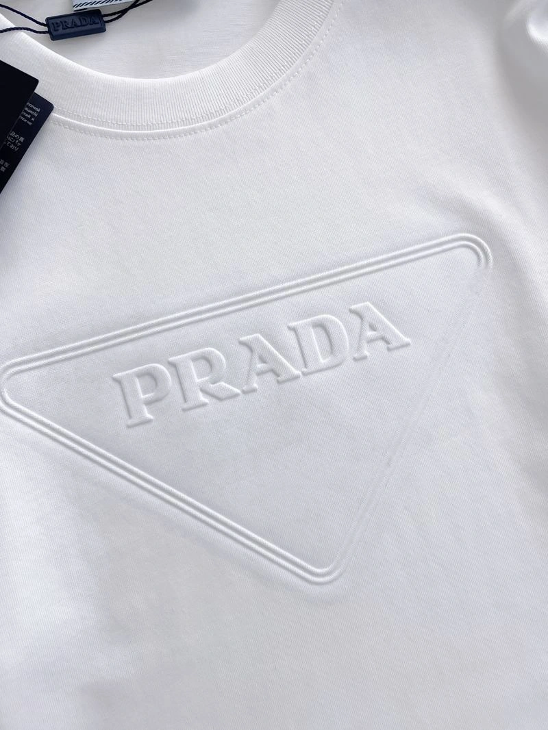 Flexible Prada T-Shirts 169348