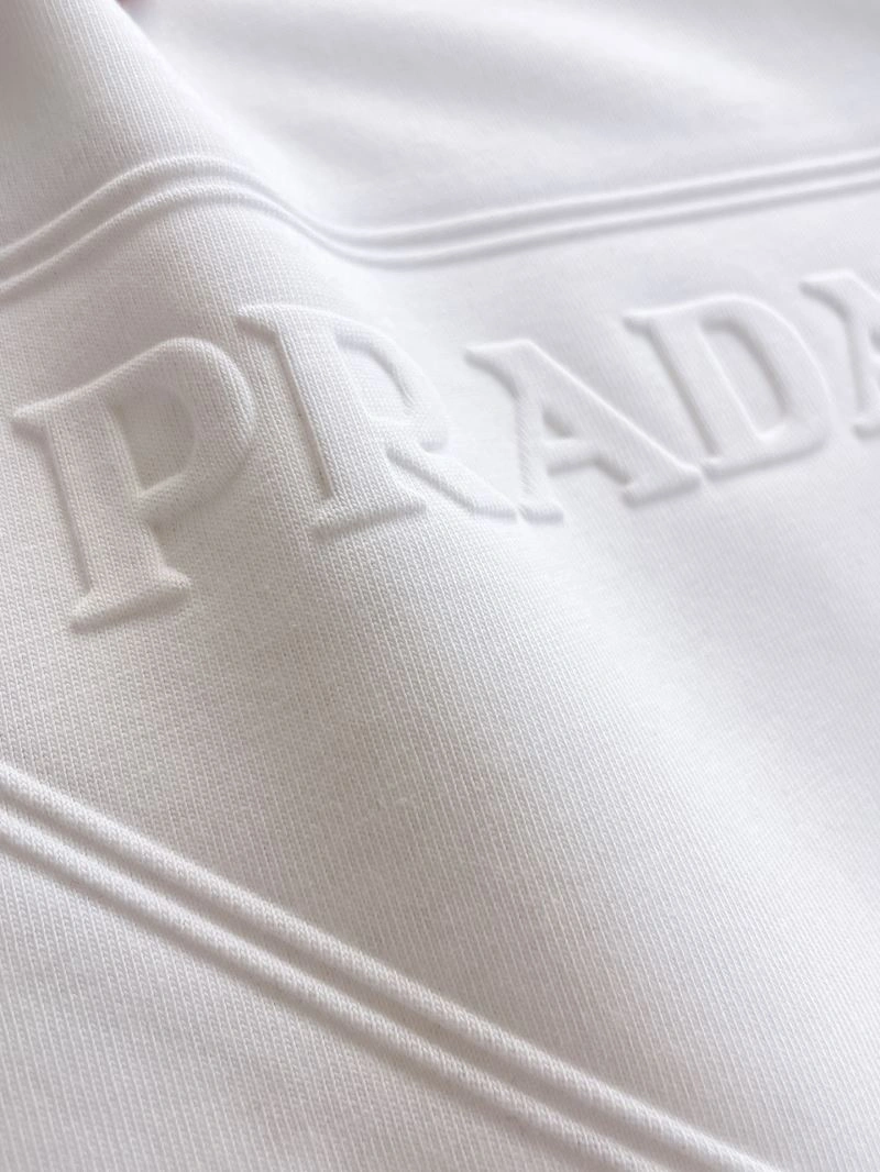 Flexible Prada T-Shirts 169348