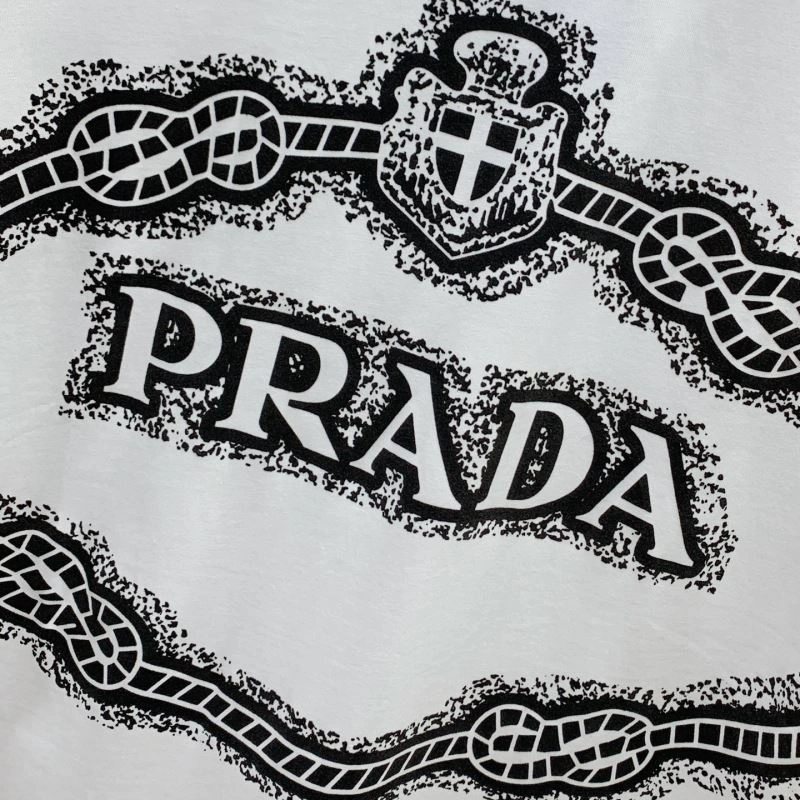 Snug Prada T-Shirts 169236