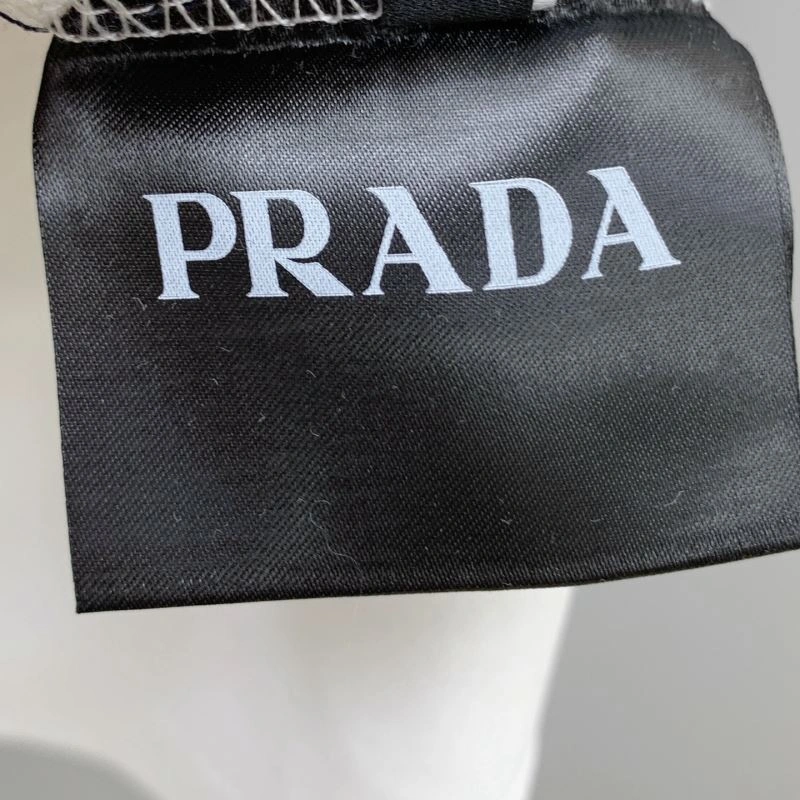 Snug Prada T-Shirts 169236