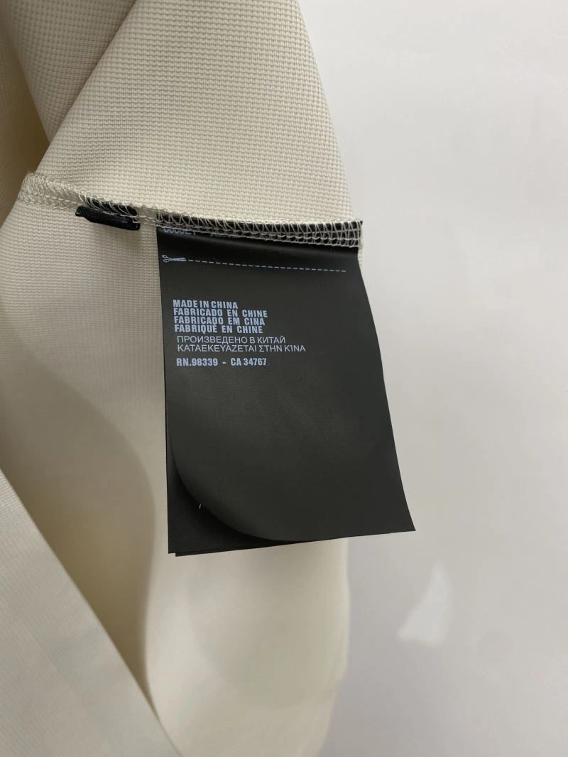 Compact Prada T-Shirts 169237