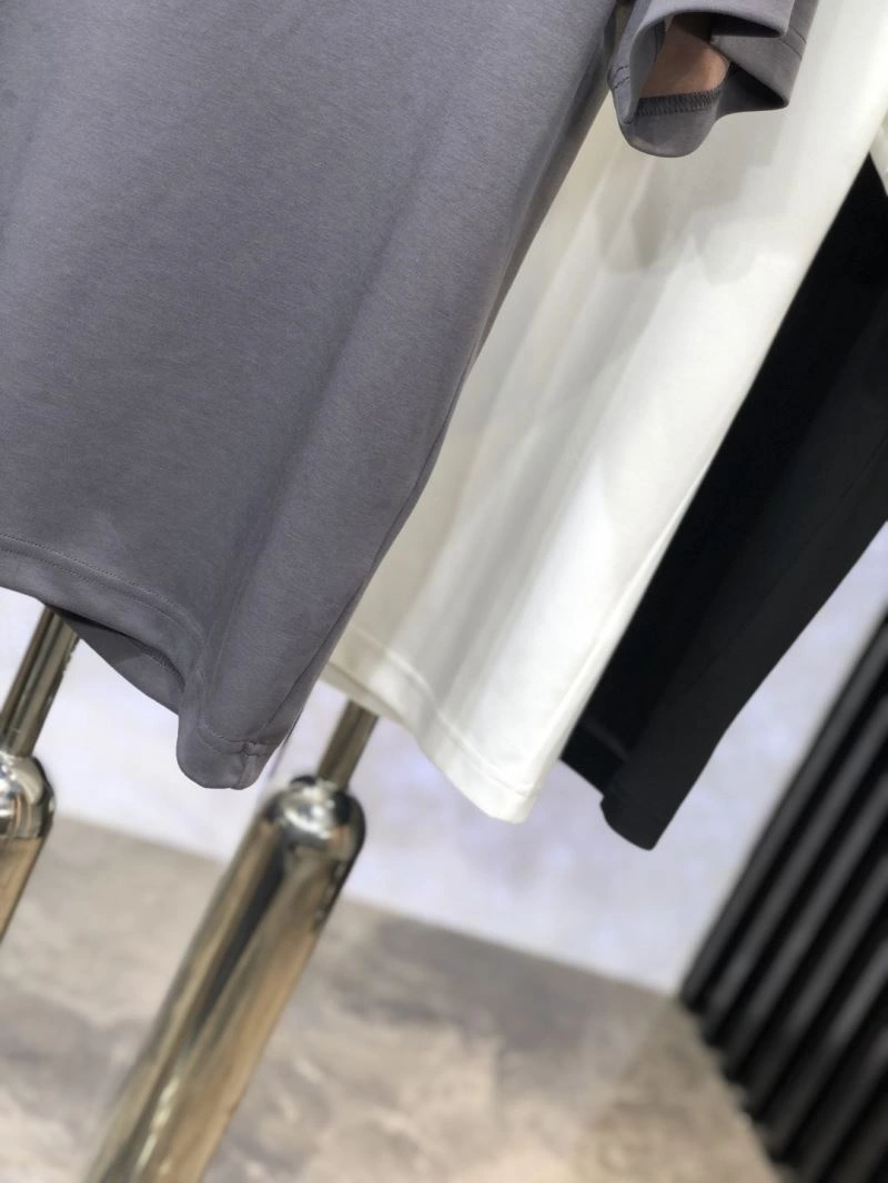 Compact Prada T-Shirts 169216
