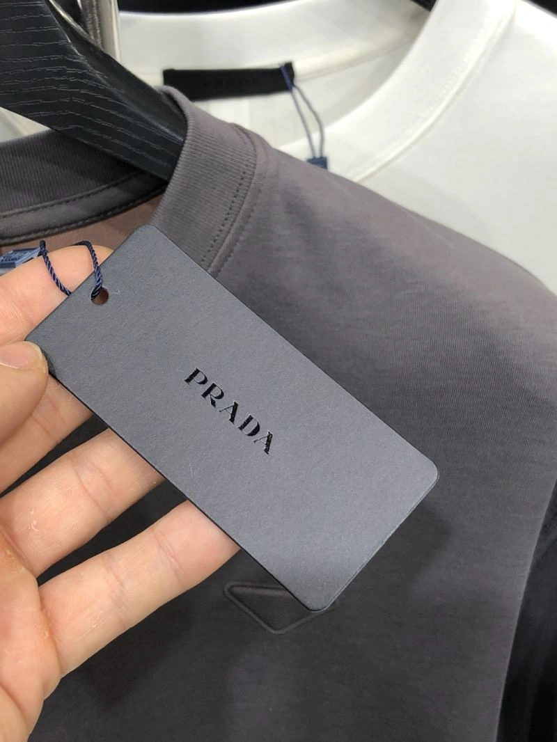 Compact Prada T-Shirts 169216