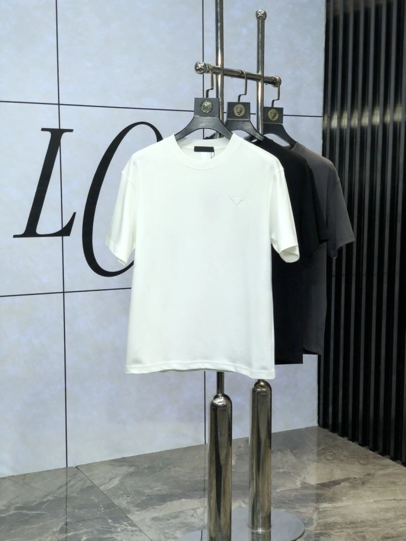 Sophisticated Prada T-Shirts 169213