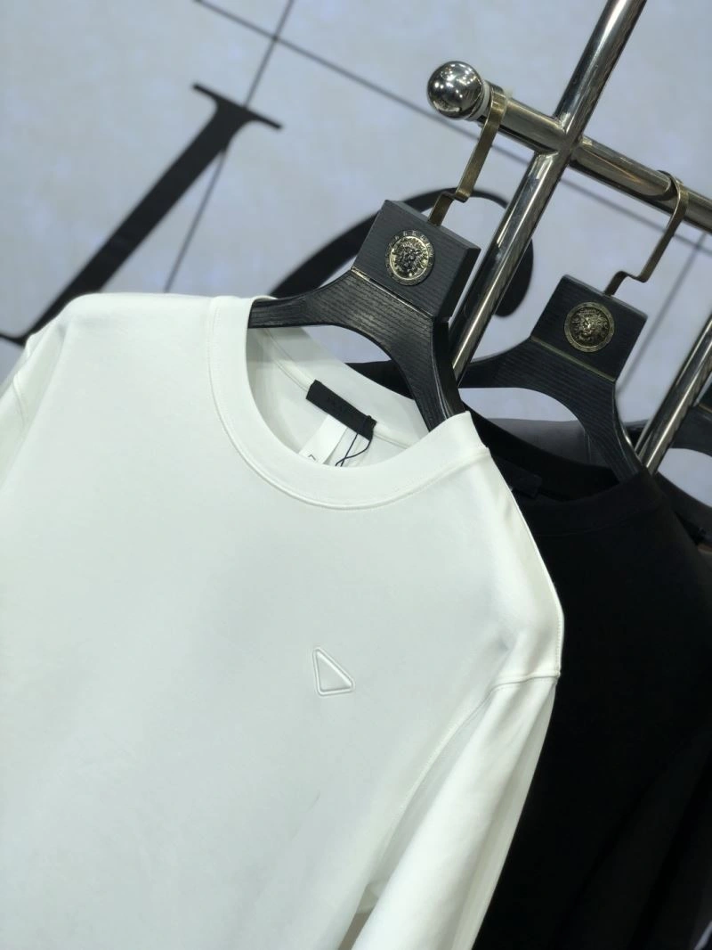 Sophisticated Prada T-Shirts 169213