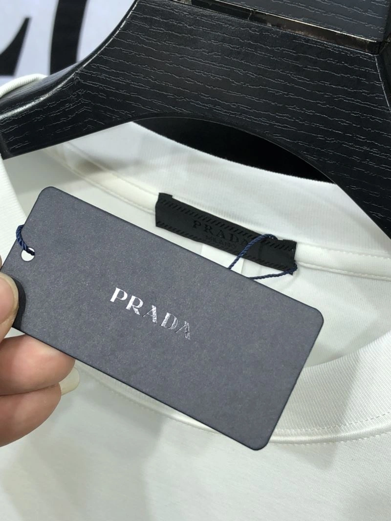 Sophisticated Prada T-Shirts 169213