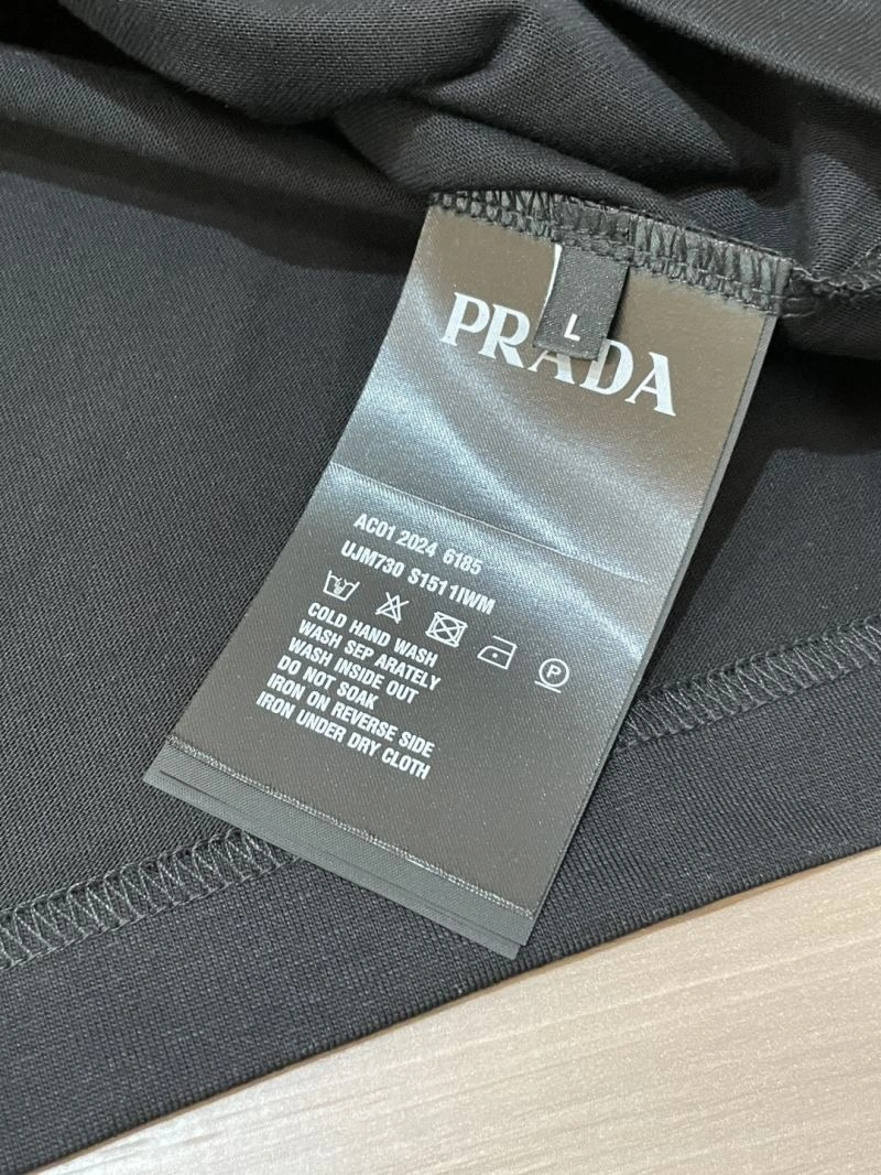 ModernLook Prada T-Shirts 169204
