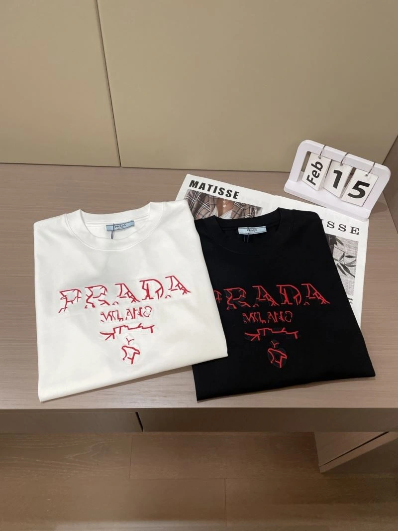 ModernLook Prada T-Shirts 169204