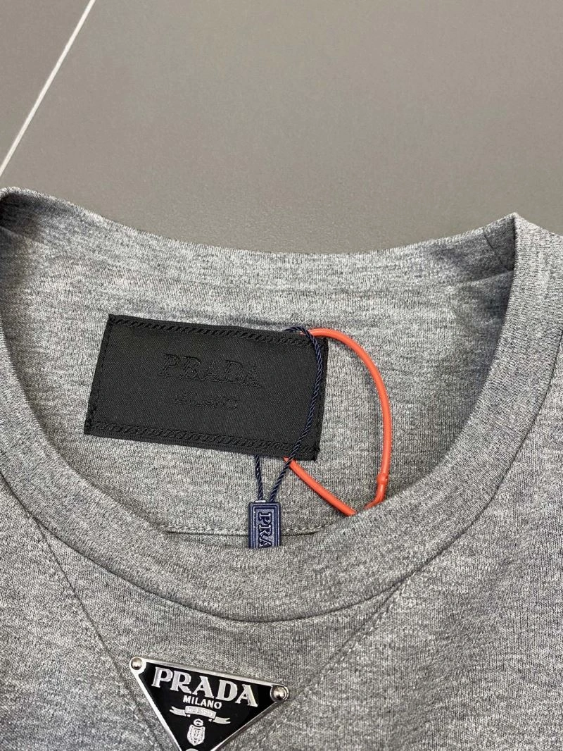 Prada T-Shirts FreshLook 169183