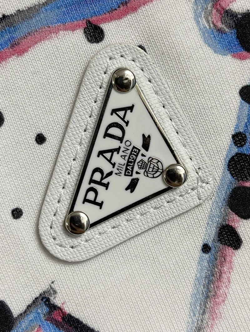 Prada T-Shirts ModernLook 169175
