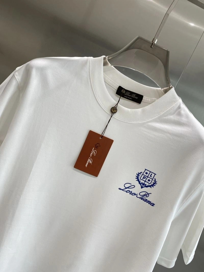 MultiPurpose Prada T-Shirts 169172