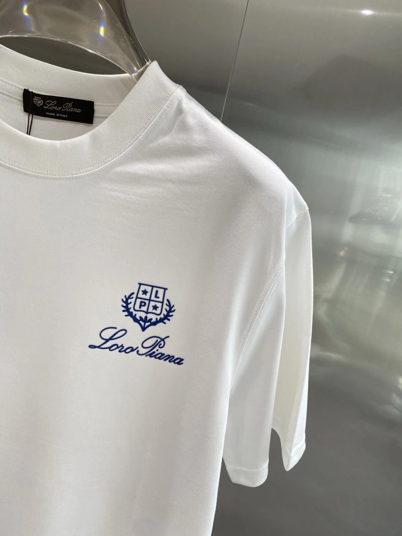 MultiPurpose Prada T-Shirts 169172