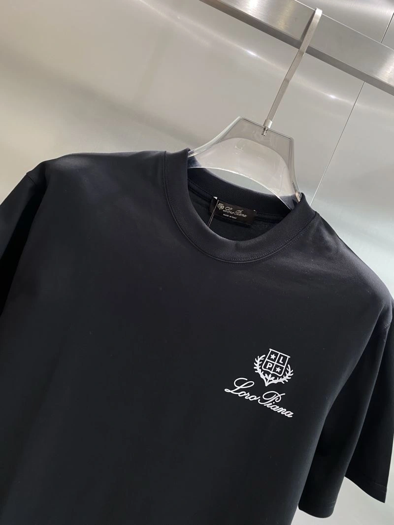 Elegant Prada T-Shirts 169173