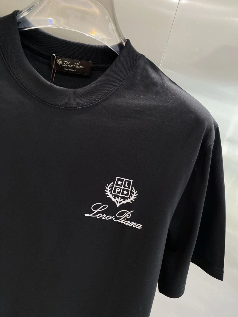 Elegant Prada T-Shirts 169173