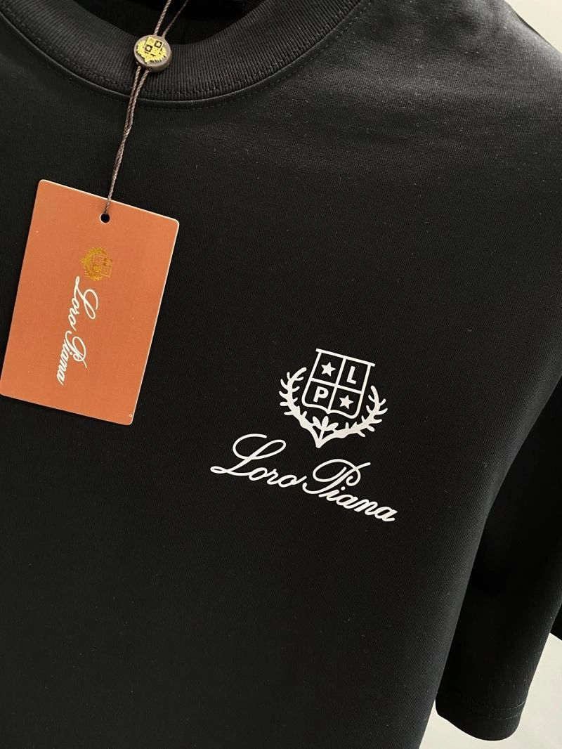 Elegant Prada T-Shirts 169173