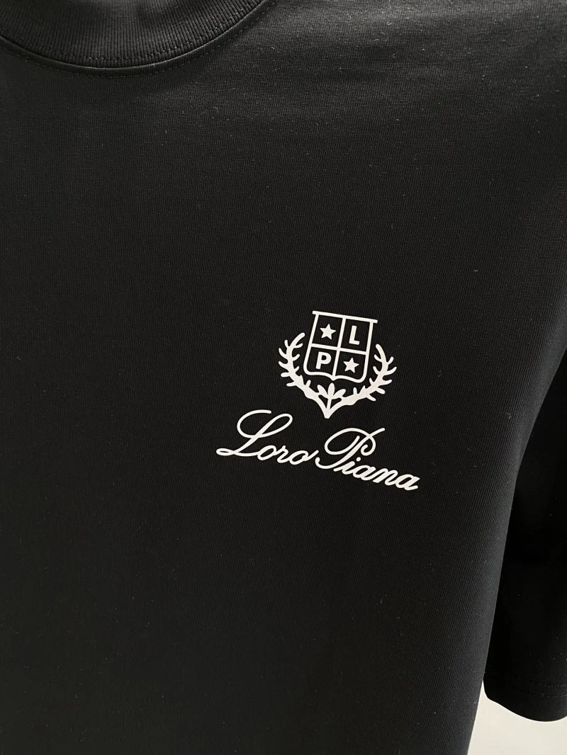 Elegant Prada T-Shirts 169173