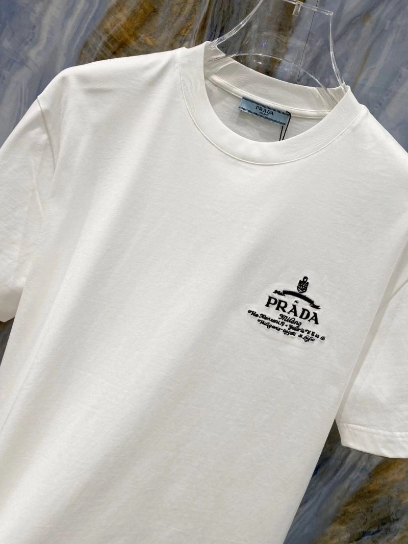 ComfortFit Prada T-Shirts 169189
