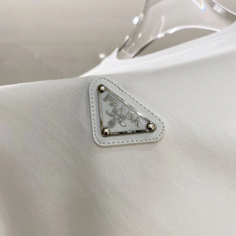 Fashionable Prada T-Shirts 169159