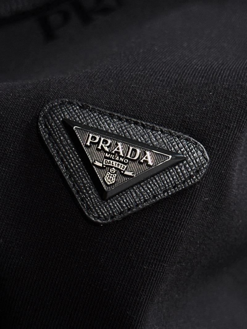 Trendy Prada T-Shirts 169158