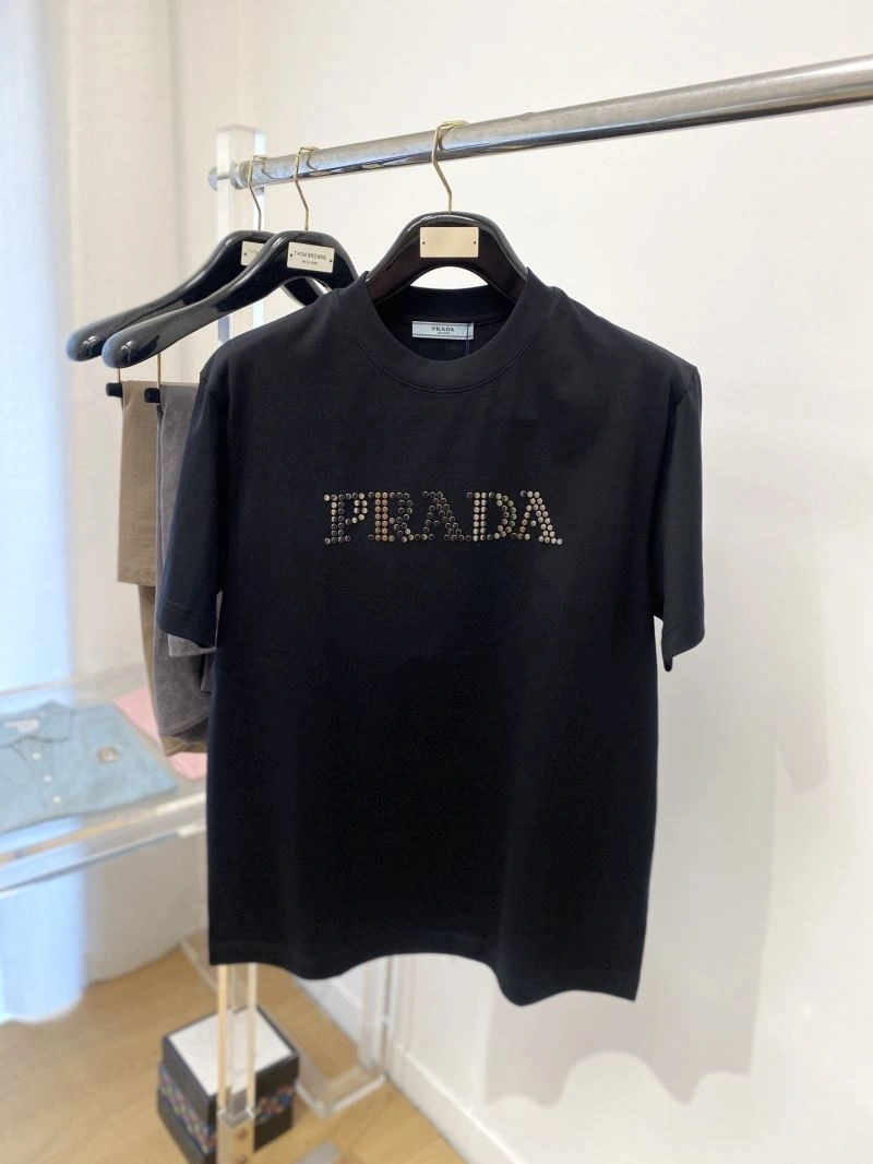 Snug Prada T-Shirts 169149