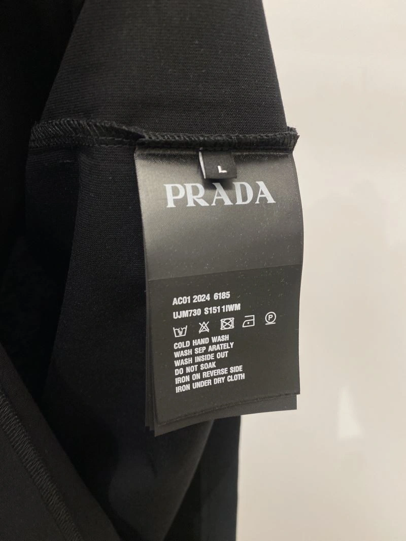 Snug Prada T-Shirts 169149