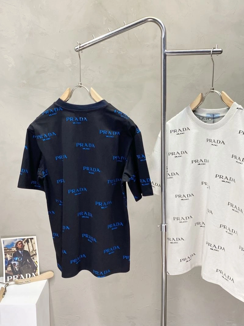 ComfortFit Prada T-Shirts 169148