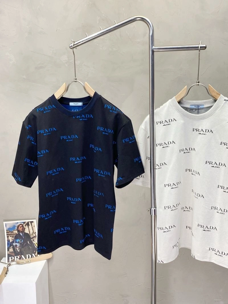 ComfortFit Prada T-Shirts 169148