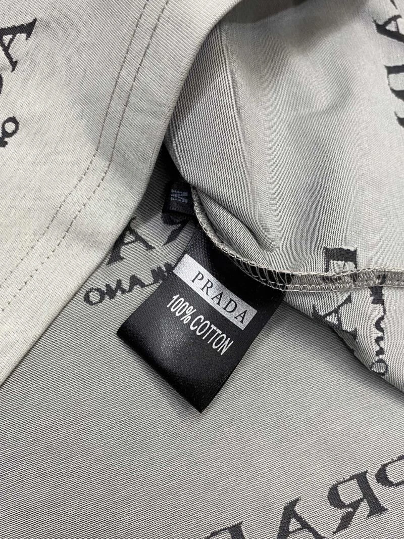 ComfortFit Prada T-Shirts 169148