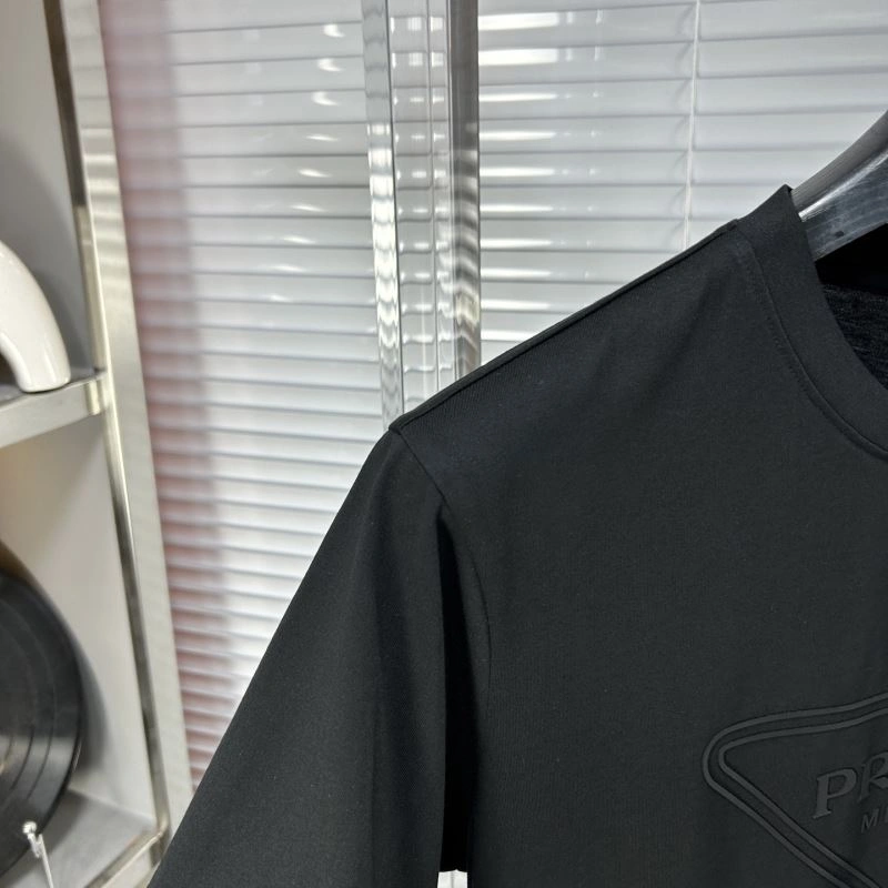 Prada T-Shirts Versatile 169198