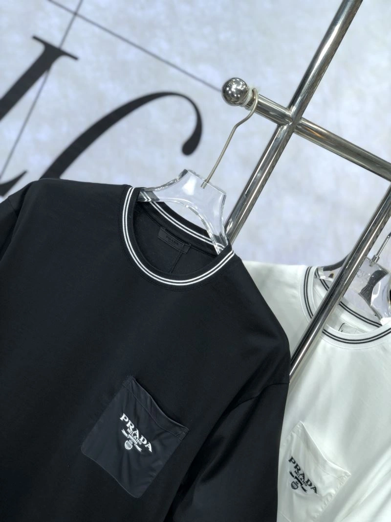 Prada T-Shirts Comfortable 169162