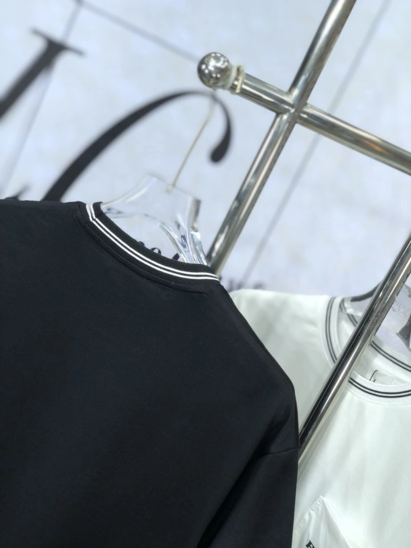 Prada T-Shirts Comfortable 169162