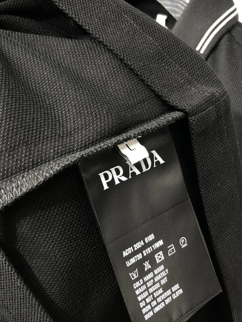 Prada T-Shirts Snug 169134