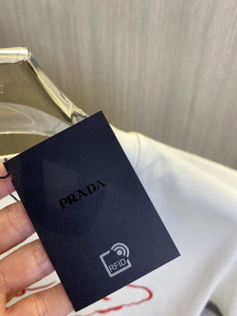 Prada T-Shirts UrbanStyle 169124