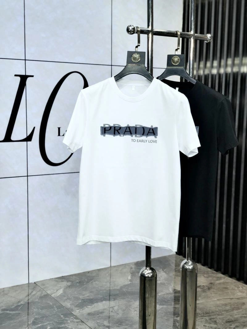 Prada T-Shirts Trendsetting 169120