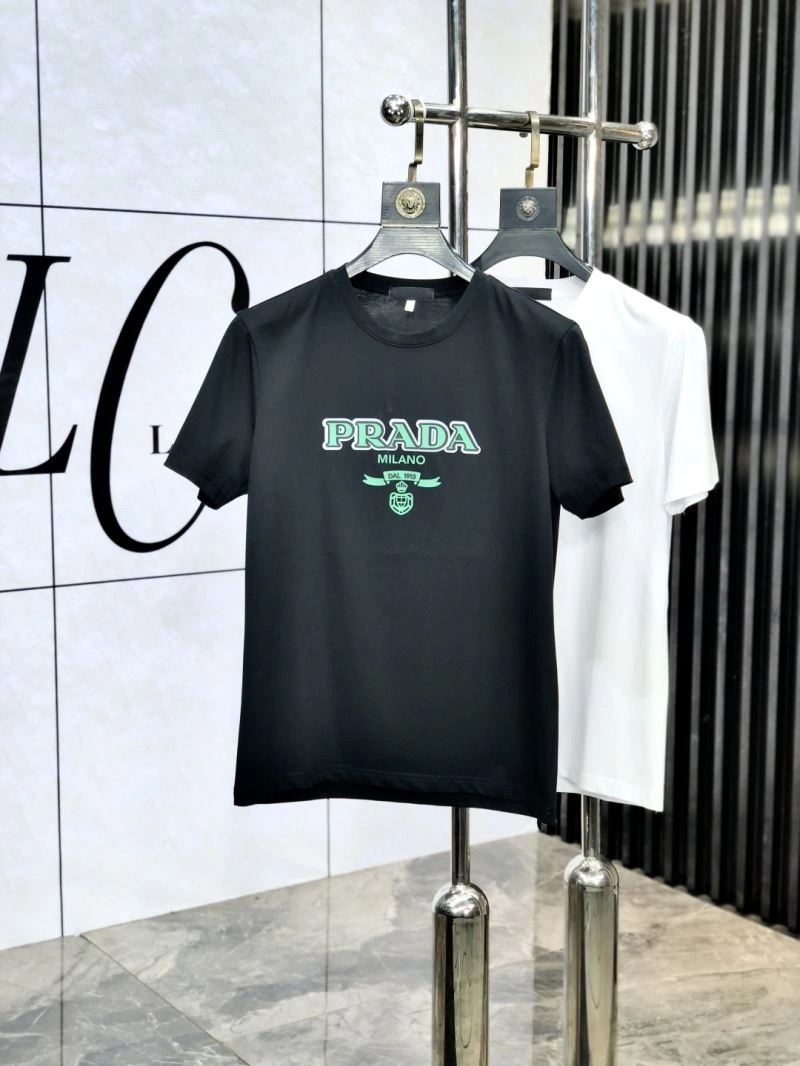 Prada T-Shirts Trendsetting 169118
