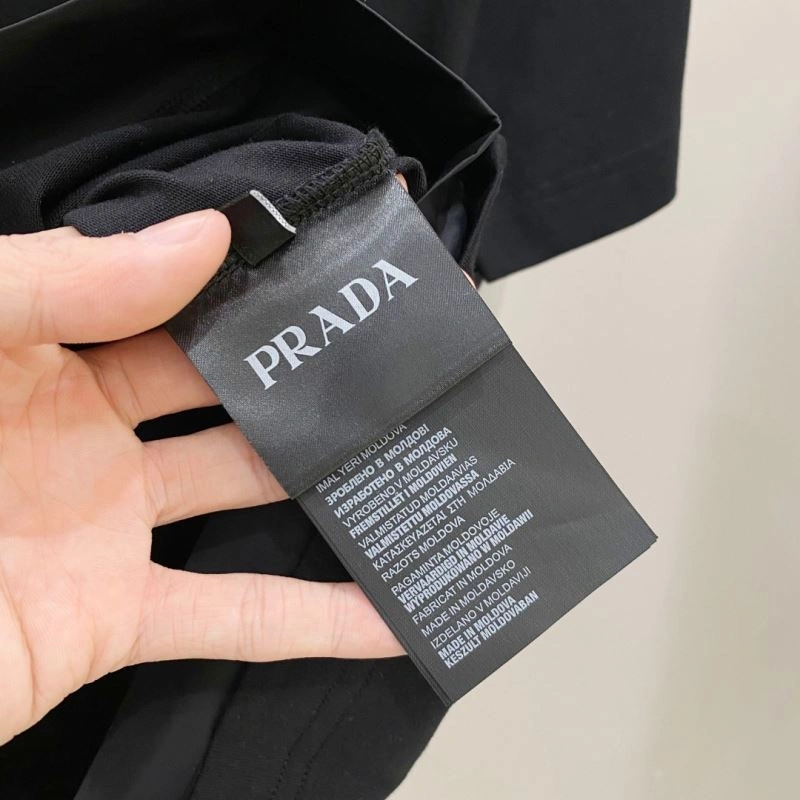 Trendy Prada T-Shirts 169115
