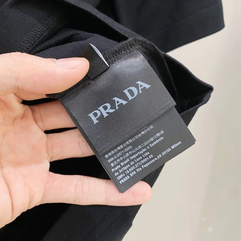 Prada T-Shirts Casual 169112