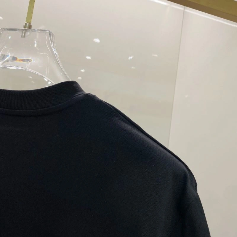 Supportive Prada T-Shirts 169152