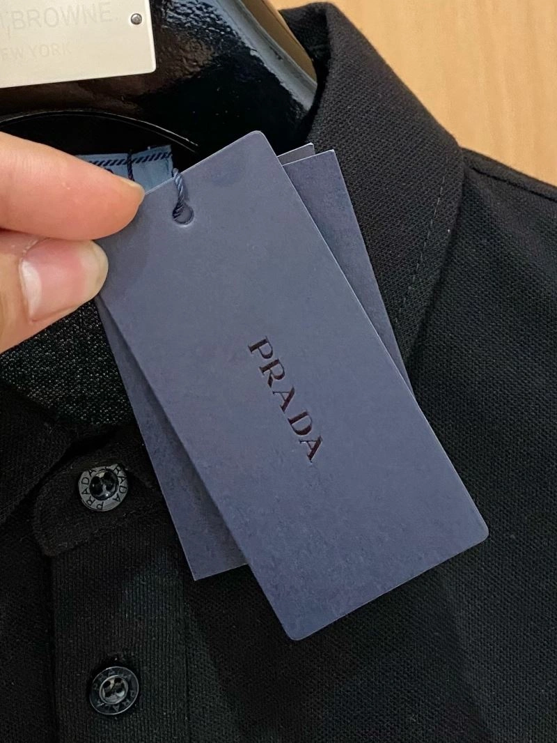 Prada T-Shirts Unisex 169107