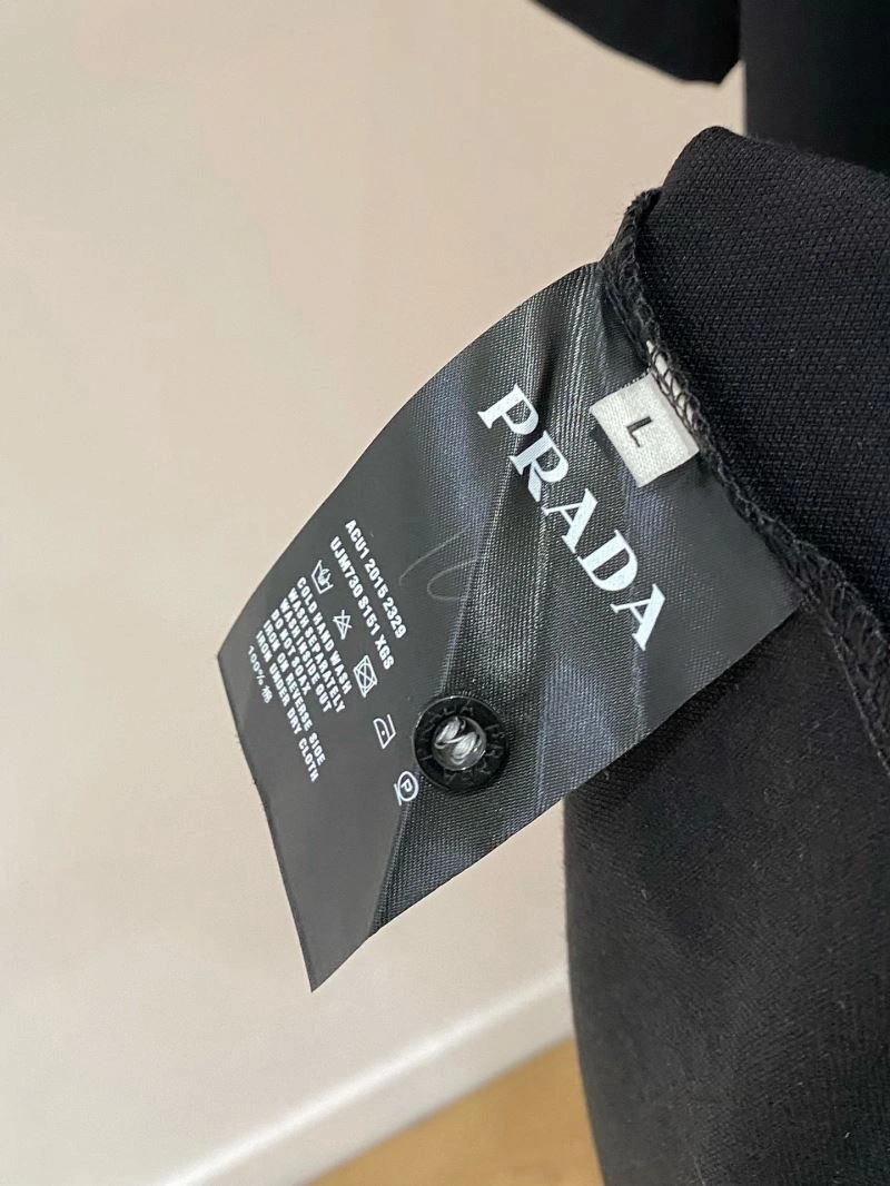Prada T-Shirts Unisex 169107