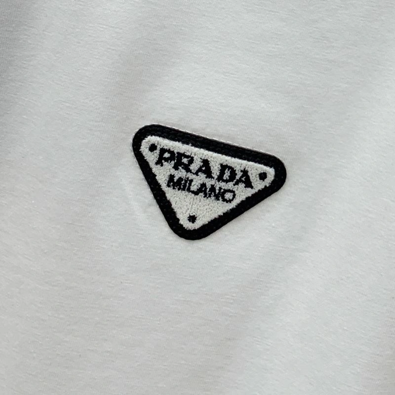 Premium Prada T-Shirts 169100
