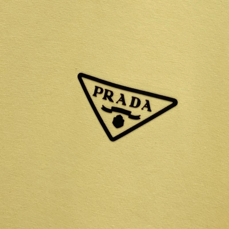Prada T-Shirts Cozy 169099