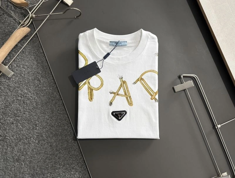 MultiPurpose Prada T-Shirts 169078