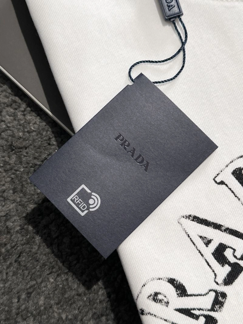 TravelReady Prada T-Shirts 169077