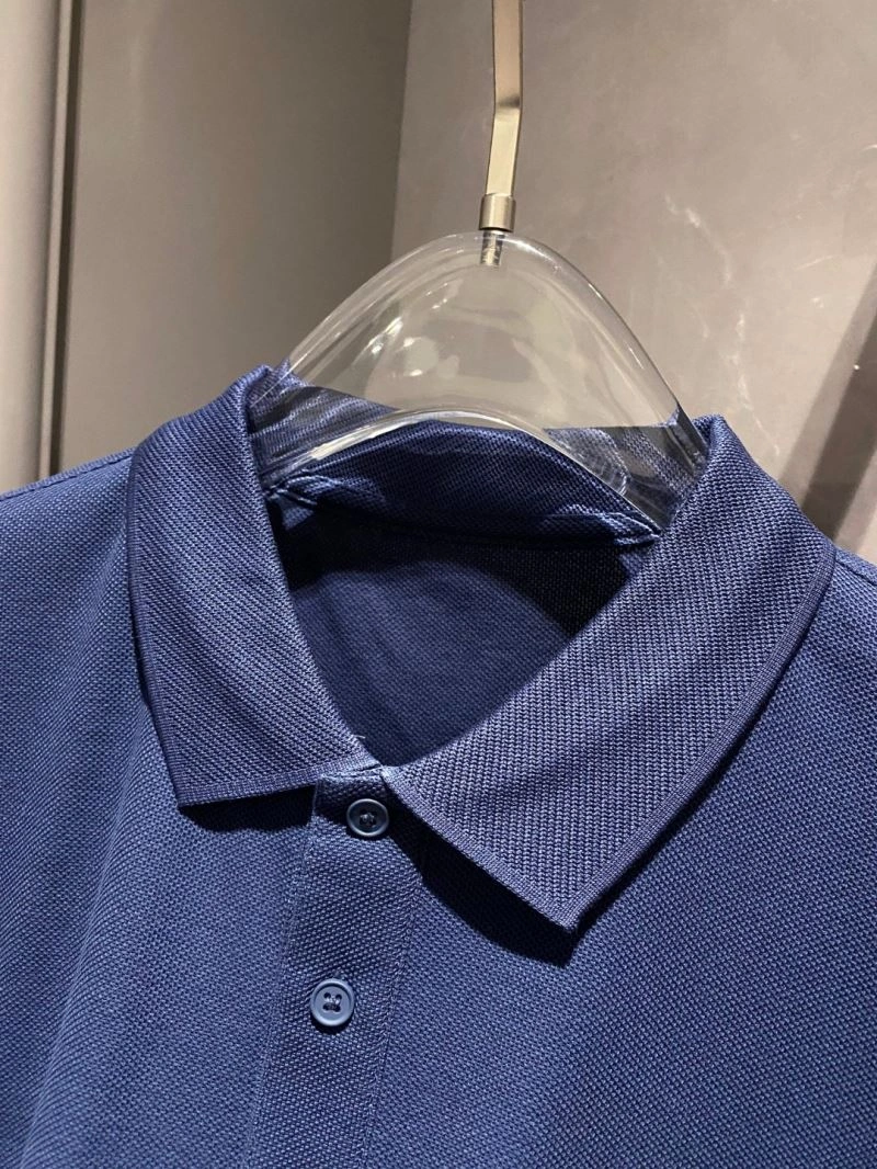 Prada T-Shirts Timeless 169116