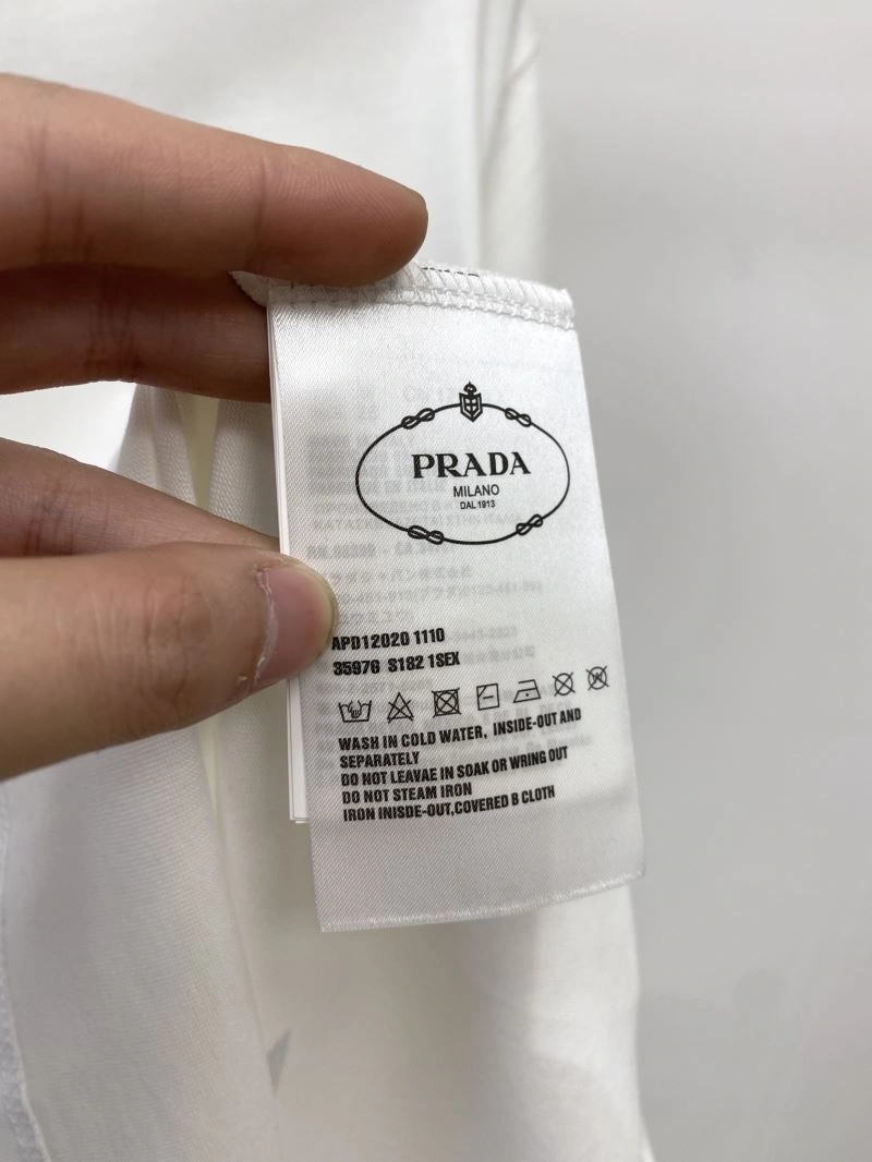 Prada T-Shirts Trendsetting 169109