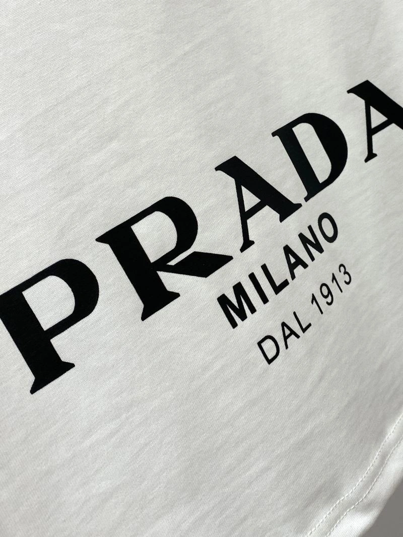 Prada T-Shirts Trendsetting 169109