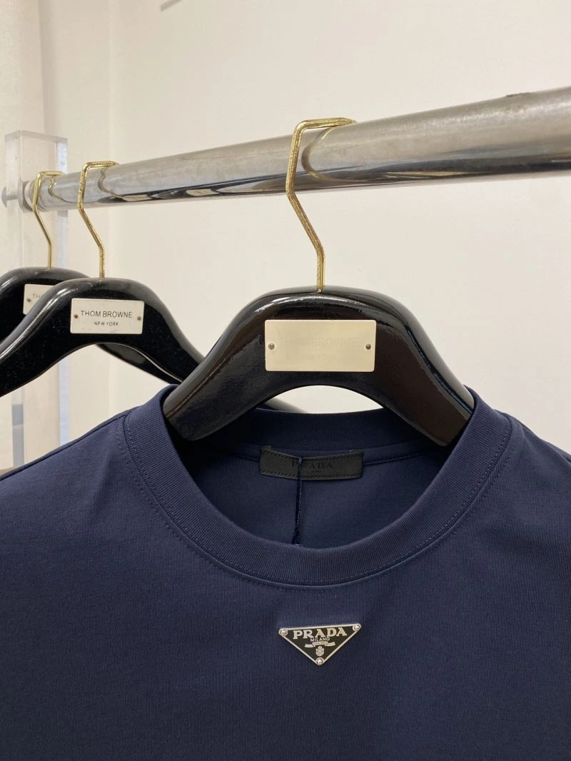 HighPerformance Prada T-Shirts 169070